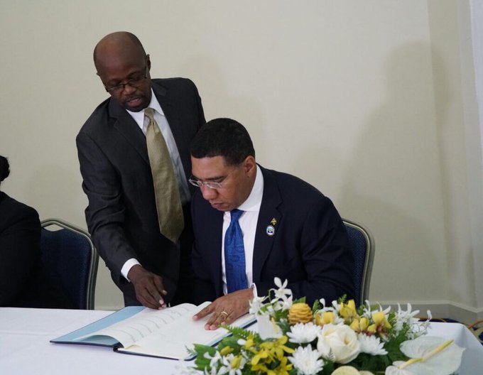 CARICOM Member States adopt and sign CCREEE legal agreement